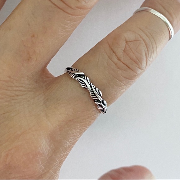 Sterling Silver Little Four Leaf Ring, Silver Rings, Tree of Life, Leaves, Trees - Picture 2 of 12
